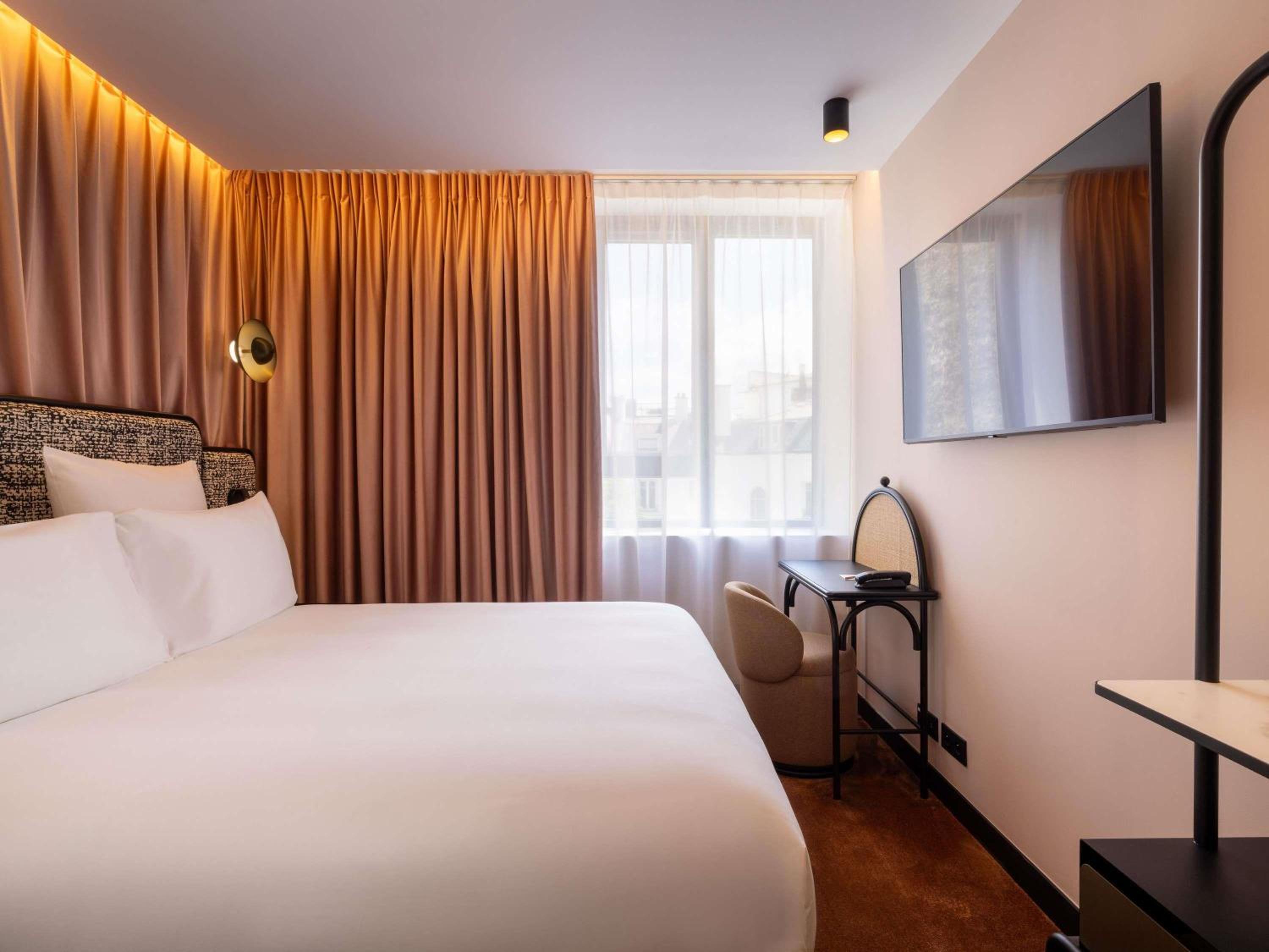 SUPERIOR, DOUBLE BED