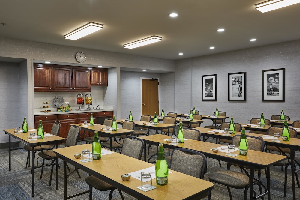 Best Western Plus Hotel Lewisville Flower Mound 39/40