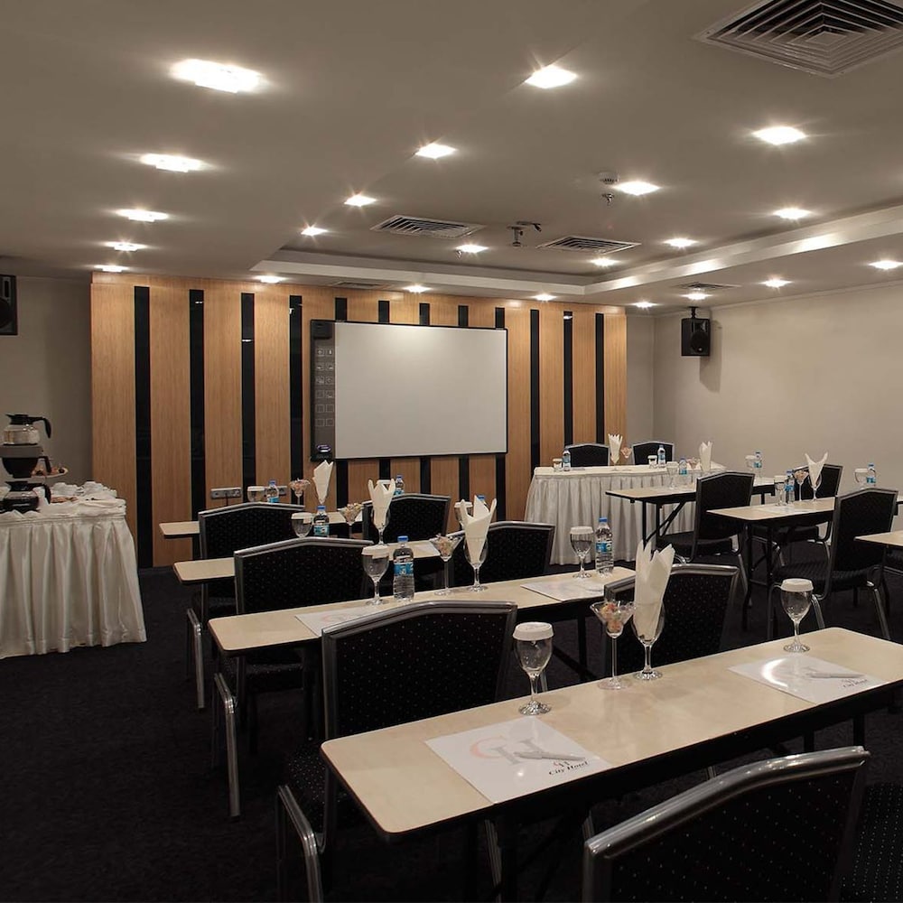 City Hotel Ankara 57/67