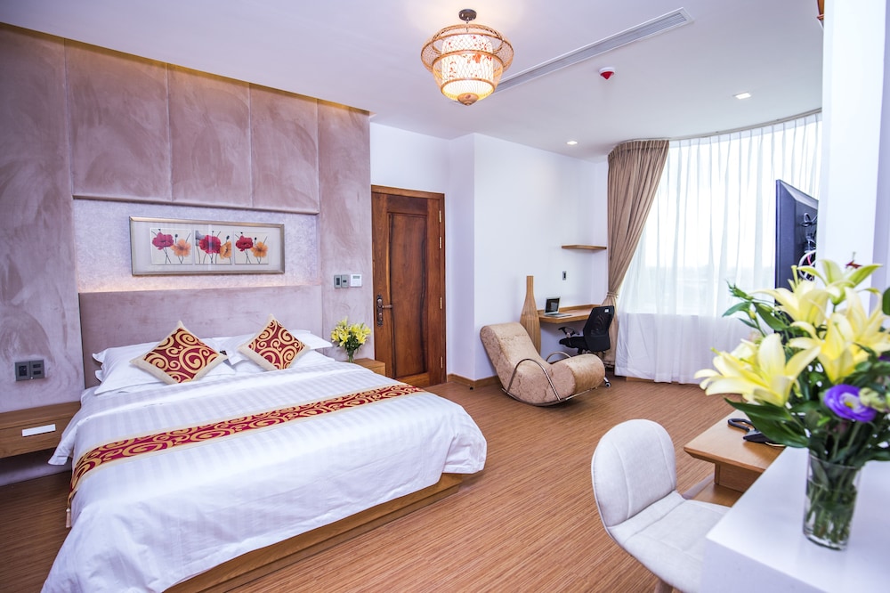 Orussey, Residence, 1 Double and 1 Single Bed