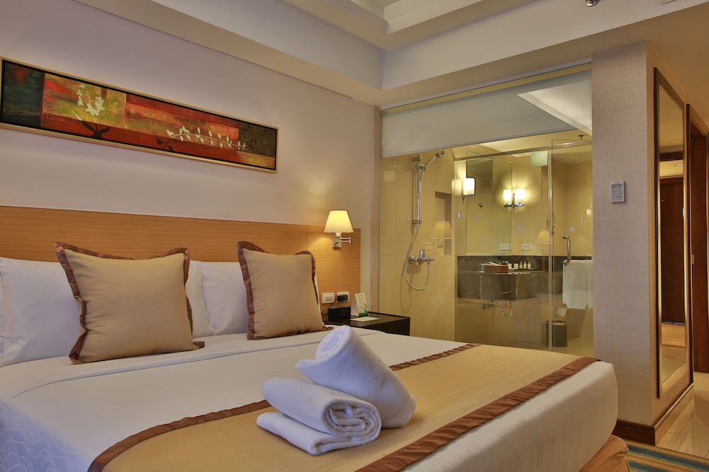 Luxent Hotel 12/67