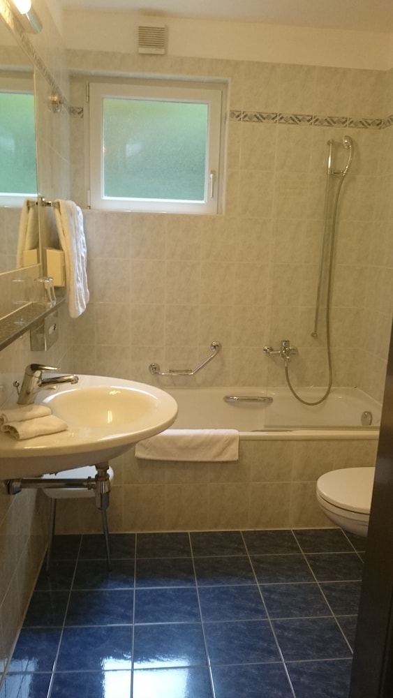 Hotel Campione 36/74