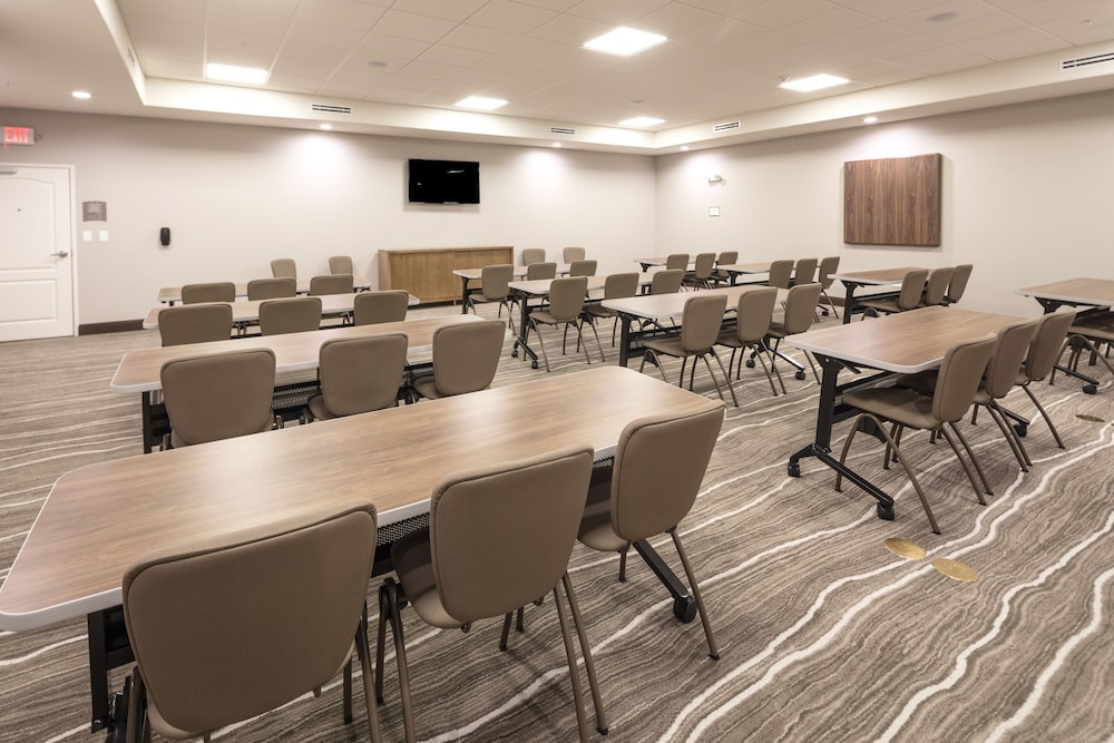 Staybridge Suites Lake Jackson 45/53