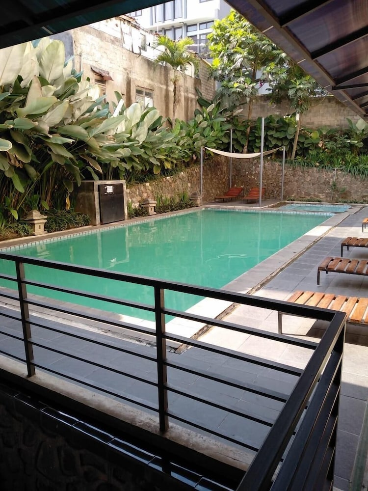Hotel Augusta Lembang 19/20