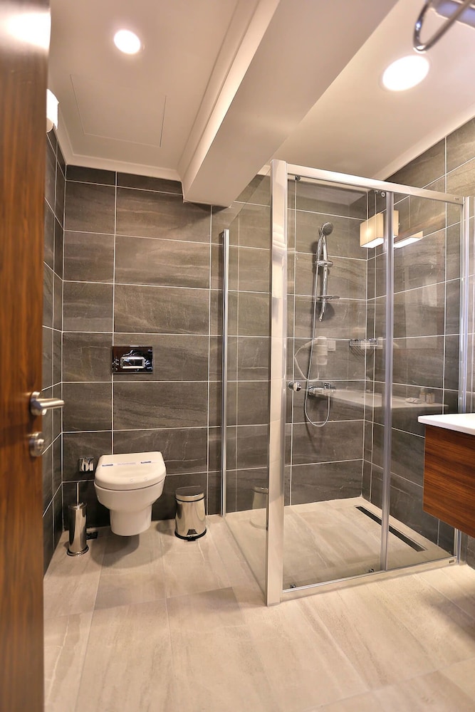Kule Hotel 60/60
