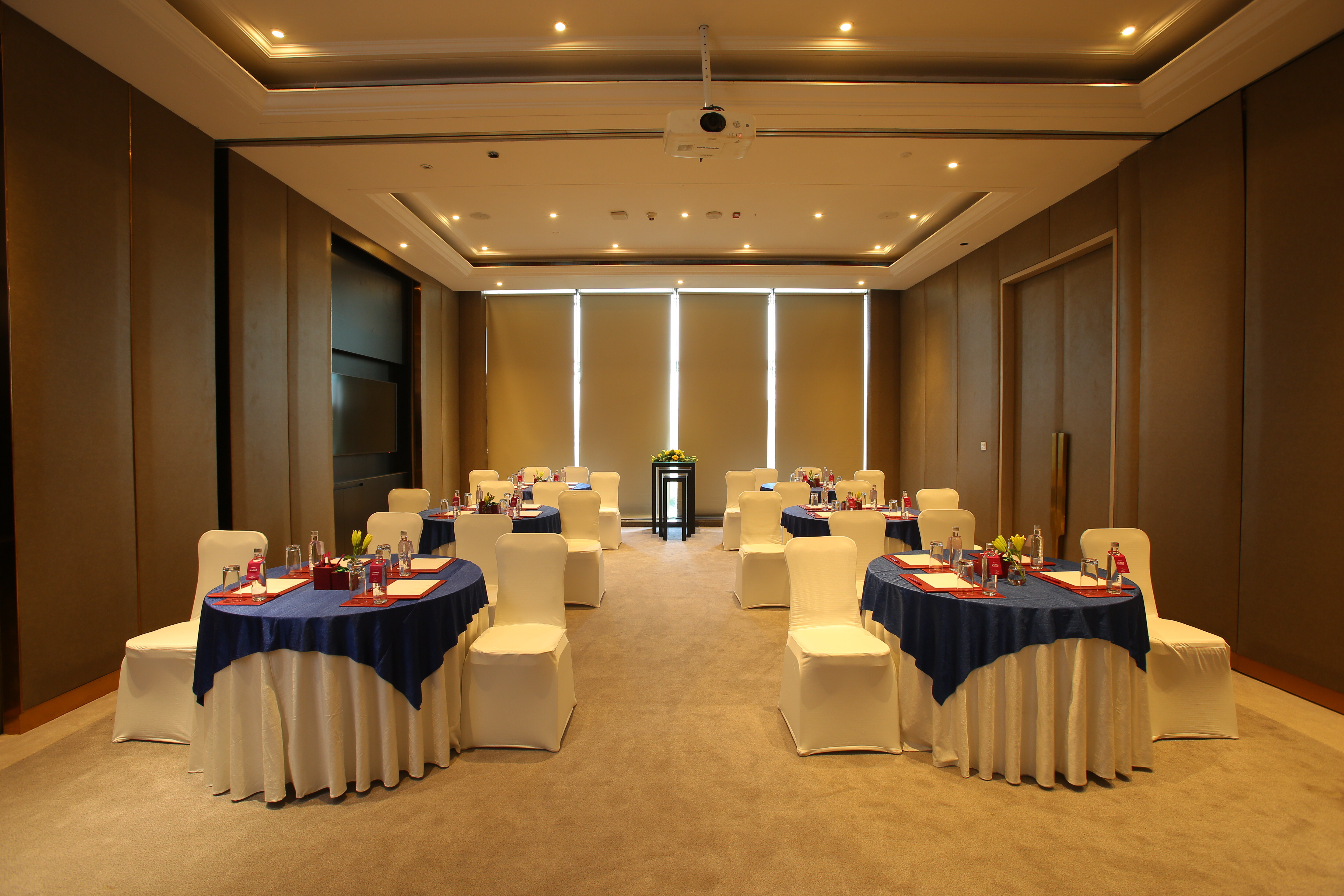 Crowne Plaza New Delhi Mayur Vihar Noida 58/64