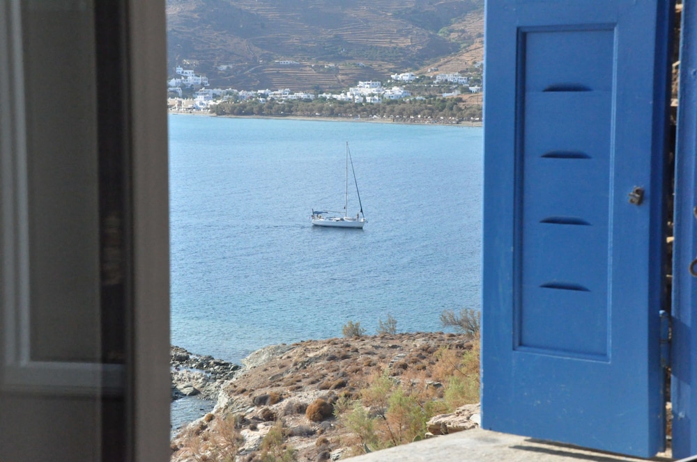 Stavros Bay 57/63