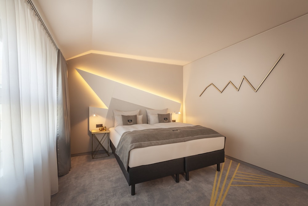 Holiday Inn - the niu, Coin Frankfurt Ostend by IHG 9/56