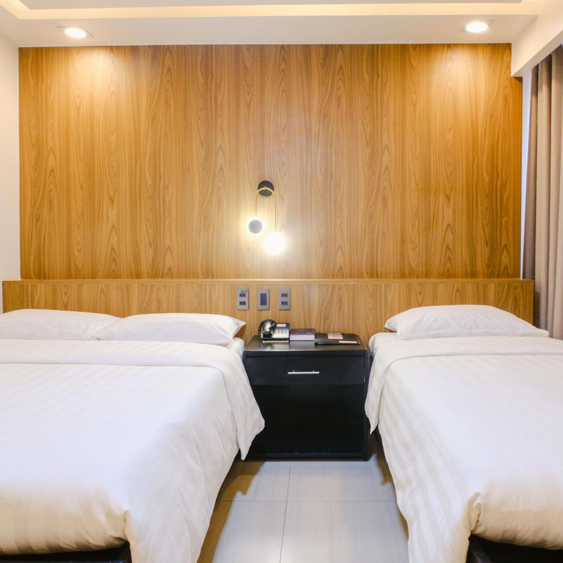 O Hotel 16/39