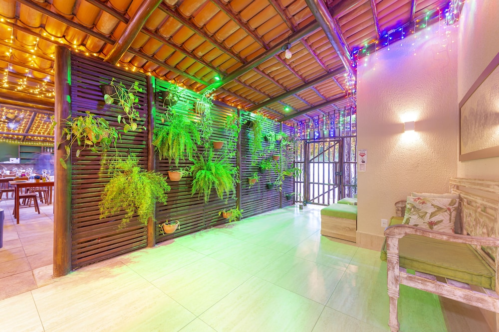 Valencia Hotel Natal 40/63