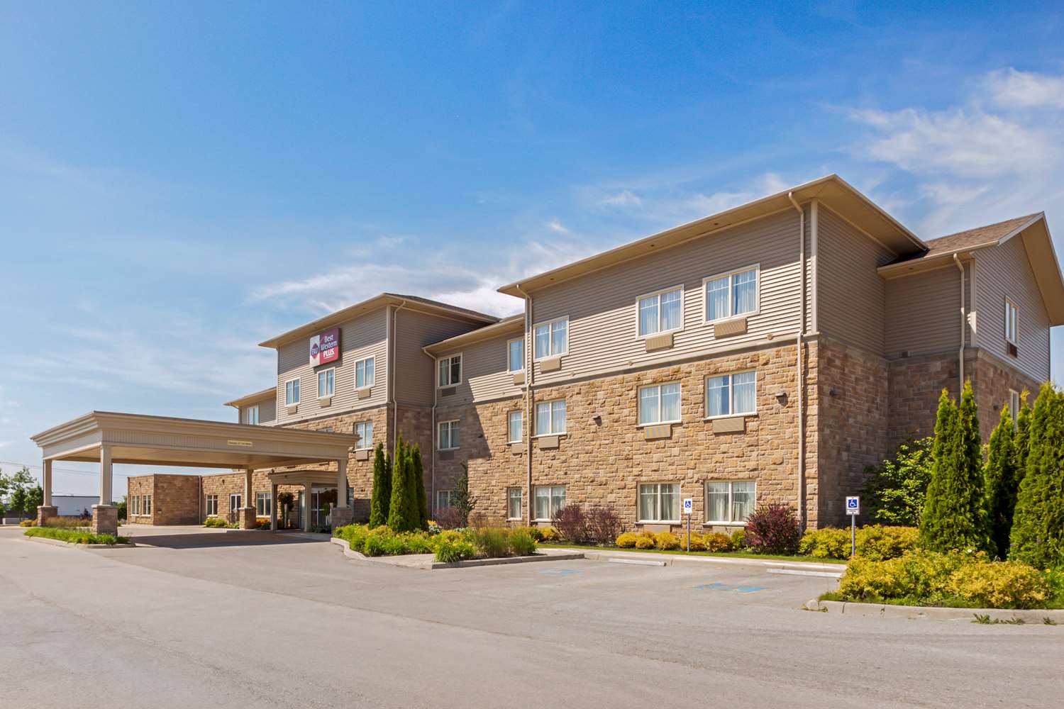 Best Western Plus Walkerton Hotel and Conference Centre 2/43