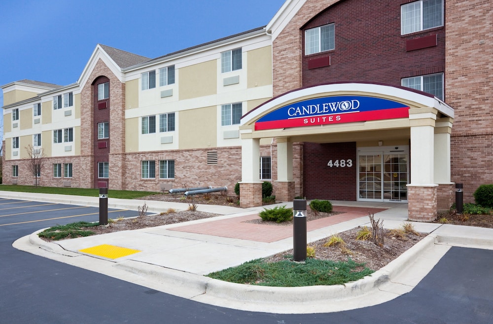 Candlewood Suites Milwaukee Brown Deer 29/29