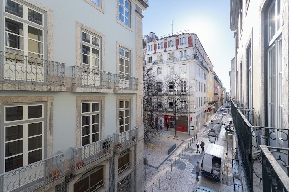 Santa Justa Apartments Downtown Center 70/78