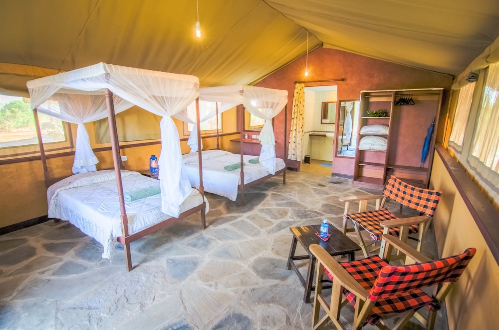 Sentrim Tsavo Lodge 17/42