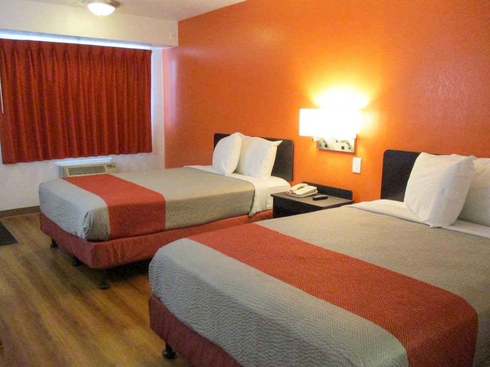 Motel6 Memphis, TN - Downtown 28/58
