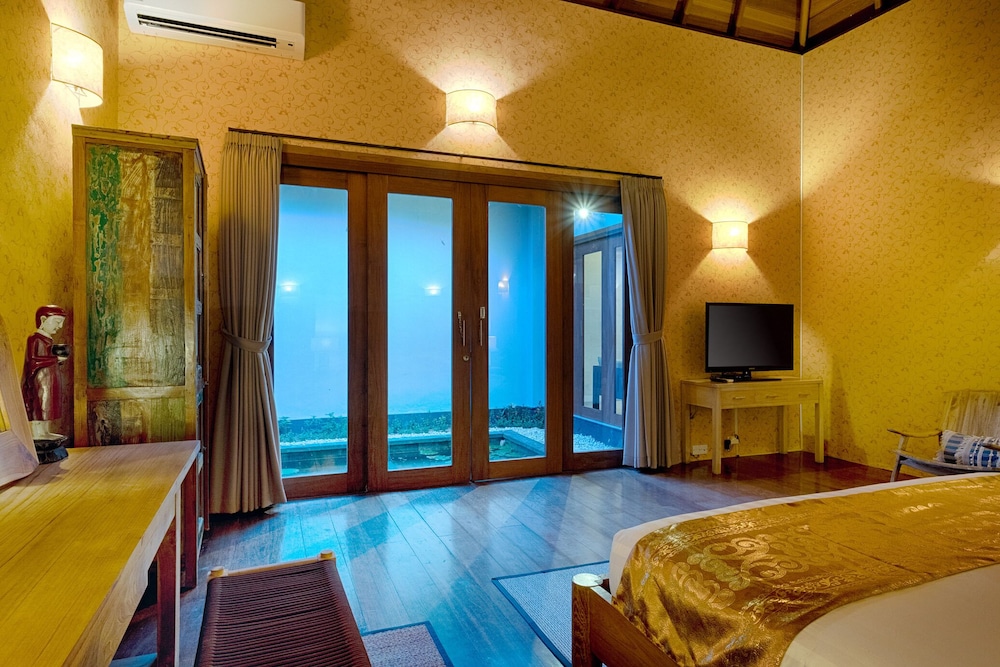 Kutus Kutus Ketewel Villa 20/34