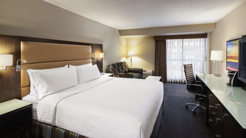 HOLIDAY INN HOTEL AND SUITES VANCOUVER DOWNTOWN 30/73