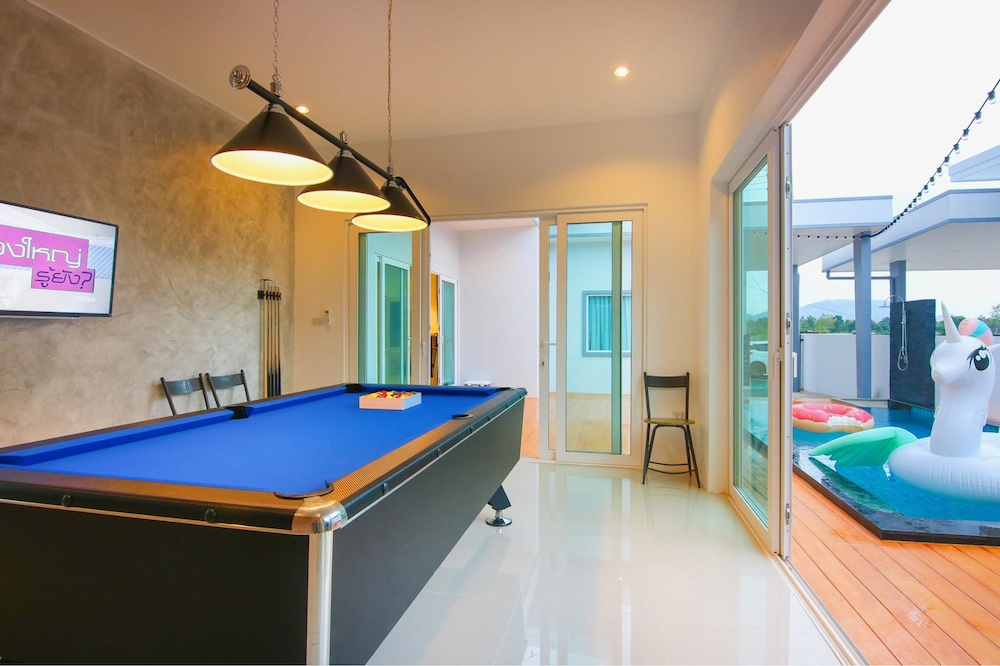 Pooltime Villa photo2