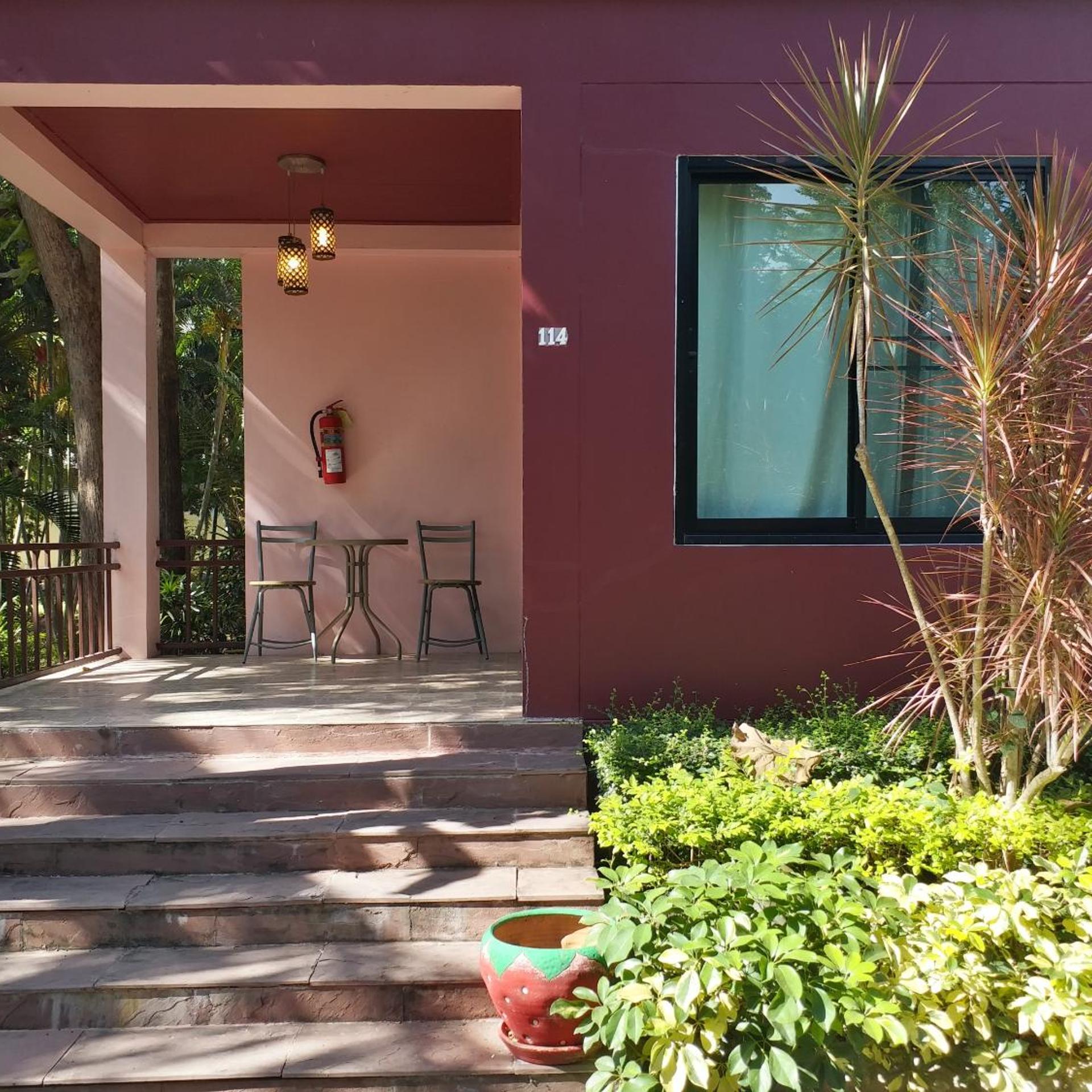 San Paisan Resort 88/95