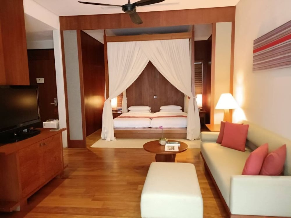 ROOF TOP, SUITE, TWIN BEDS