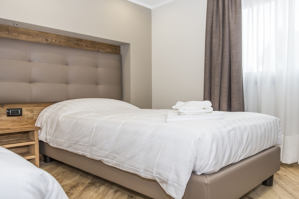 Hotel K2 13/64