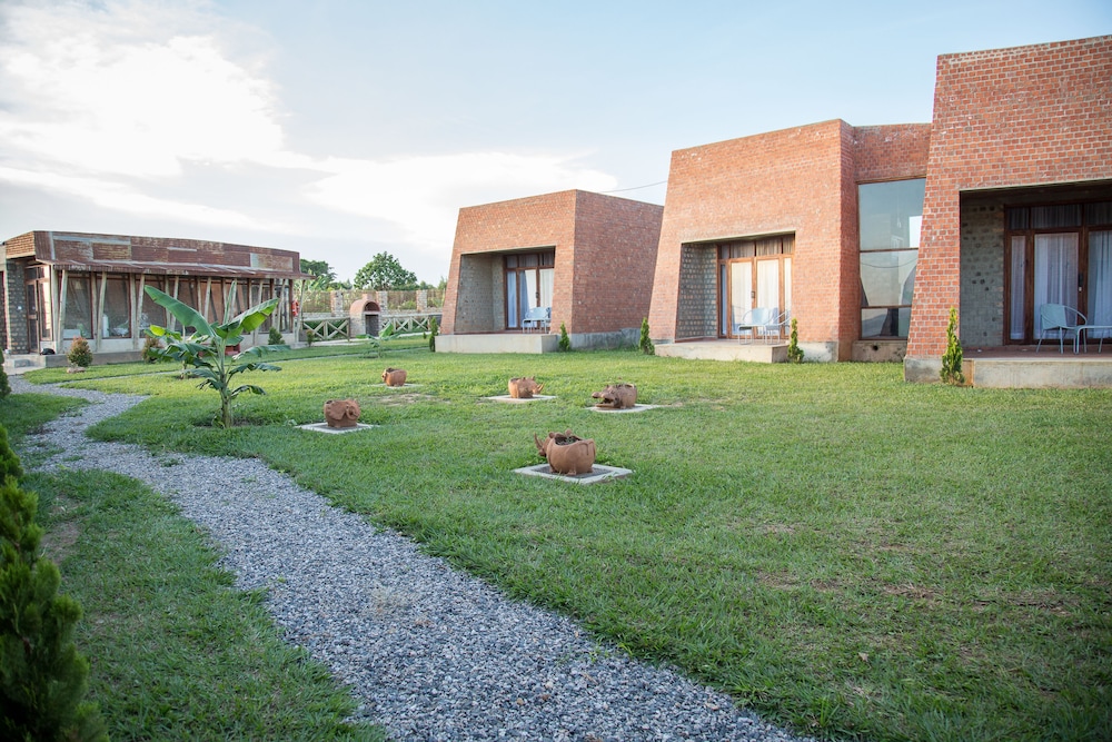 Buvi Lodge 41/50