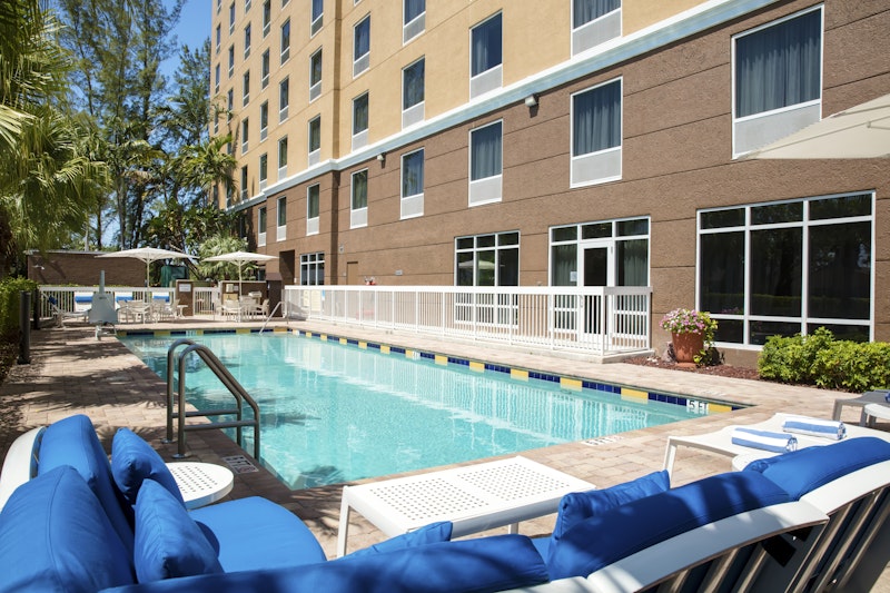 Hampton Inn By Hilton Hallandale Beach Aventura 3/37