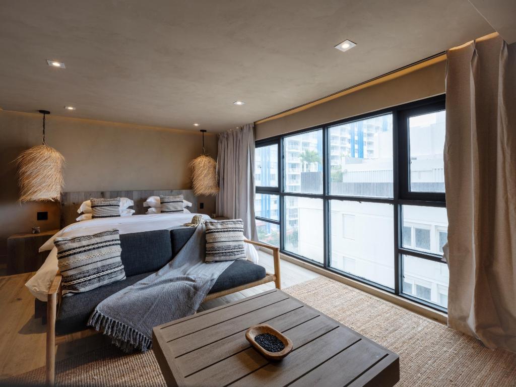 Suite, King Bed