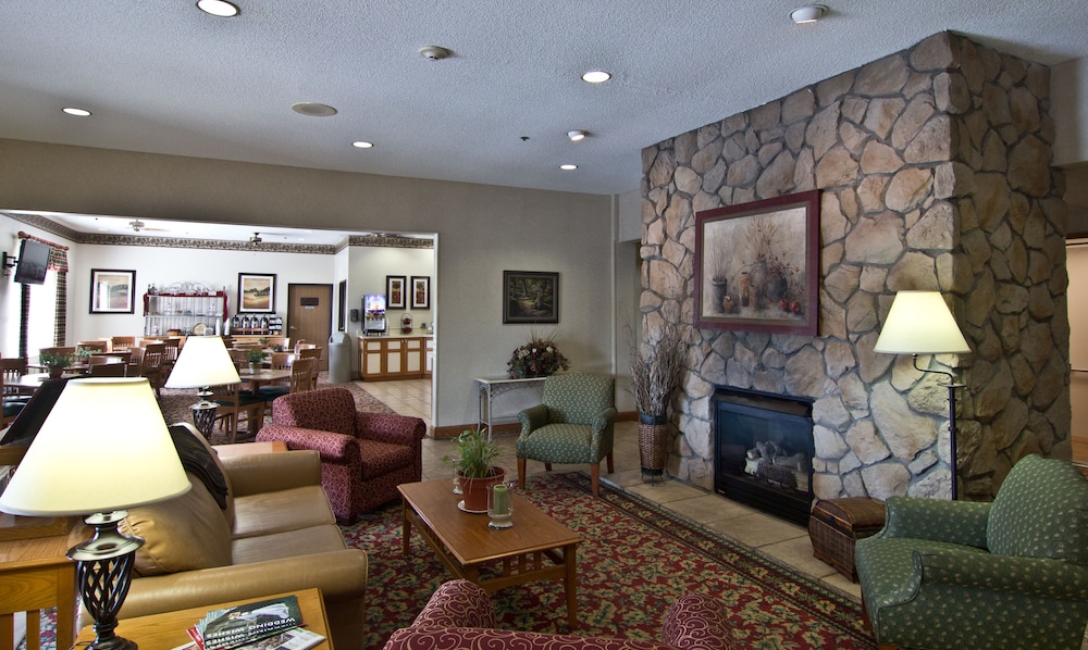 Coshocton Village Inn and Suites 41/68