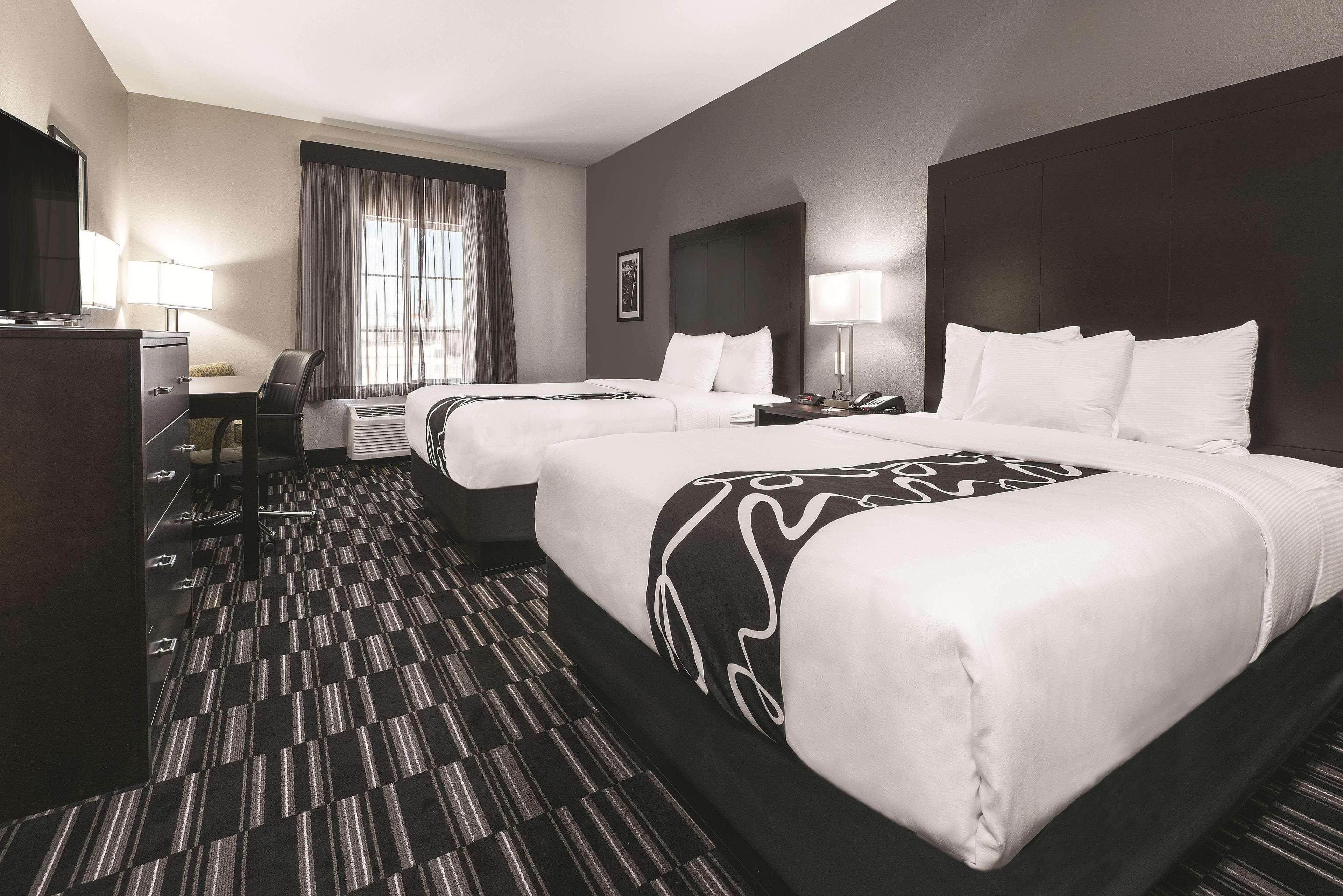 ROOM, 2 QUEEN BEDS