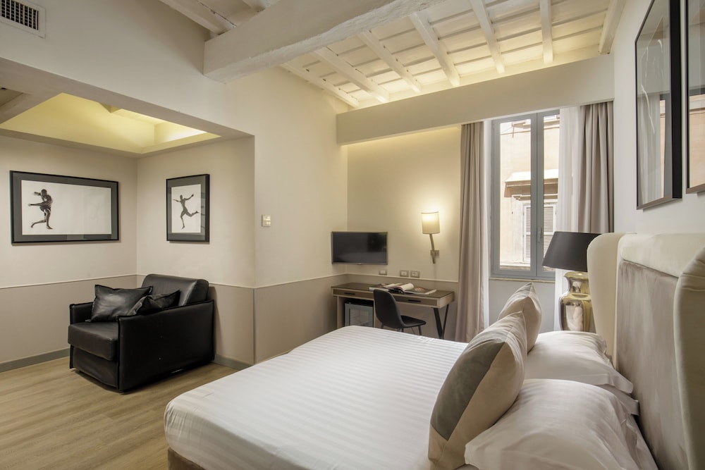 Condotti Palace 19/63