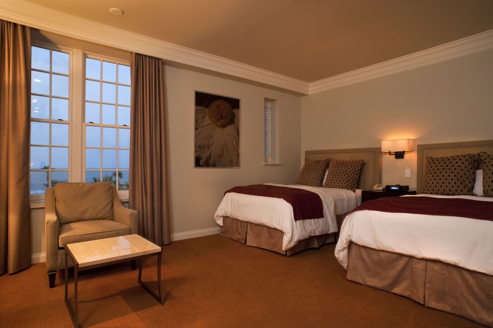 Grand Galvez Resort, Autograph Collection 40/62