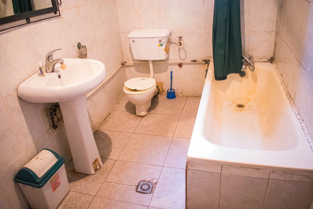 Chelsea Suites Limited 27/28