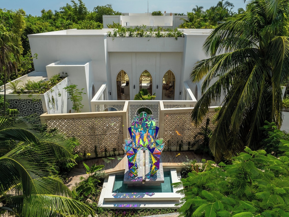 Sana Tulum Beachfront Boutique Hotel 66/72