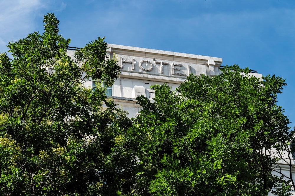 Hotel Lampika 45/50