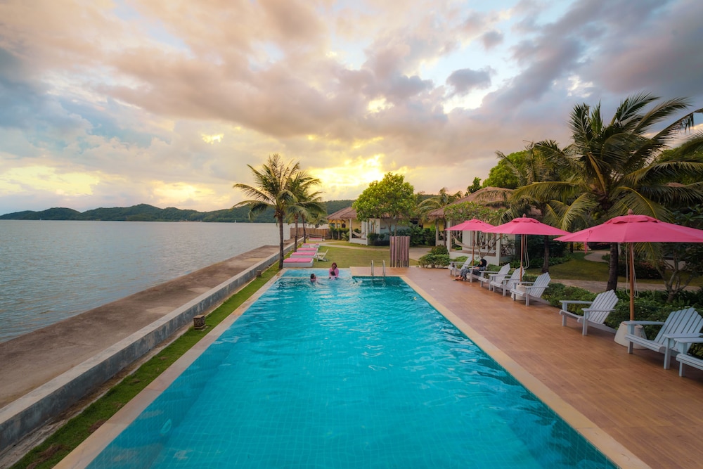 Sea Coco Resort 1/51