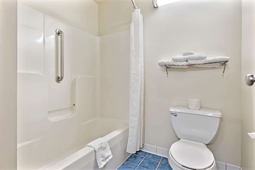 Suite, 3 Queen Beds, Sofa