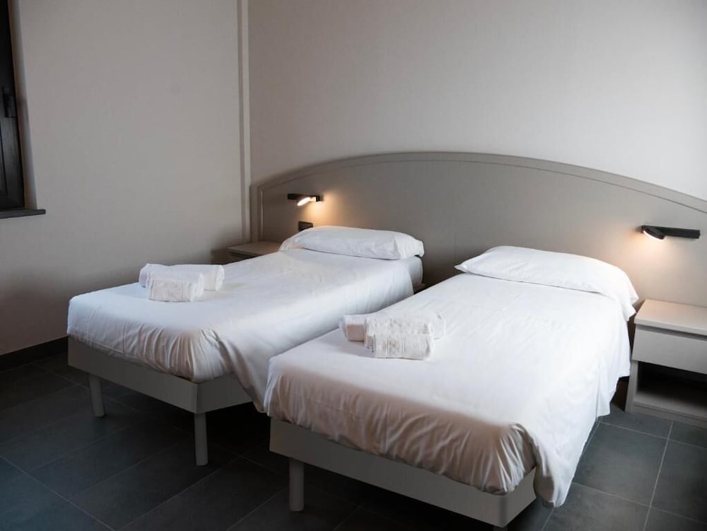 Aldero Hotel 11/59