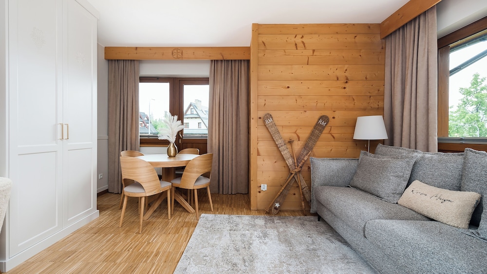 Aparthotel Lipki Park 42/50