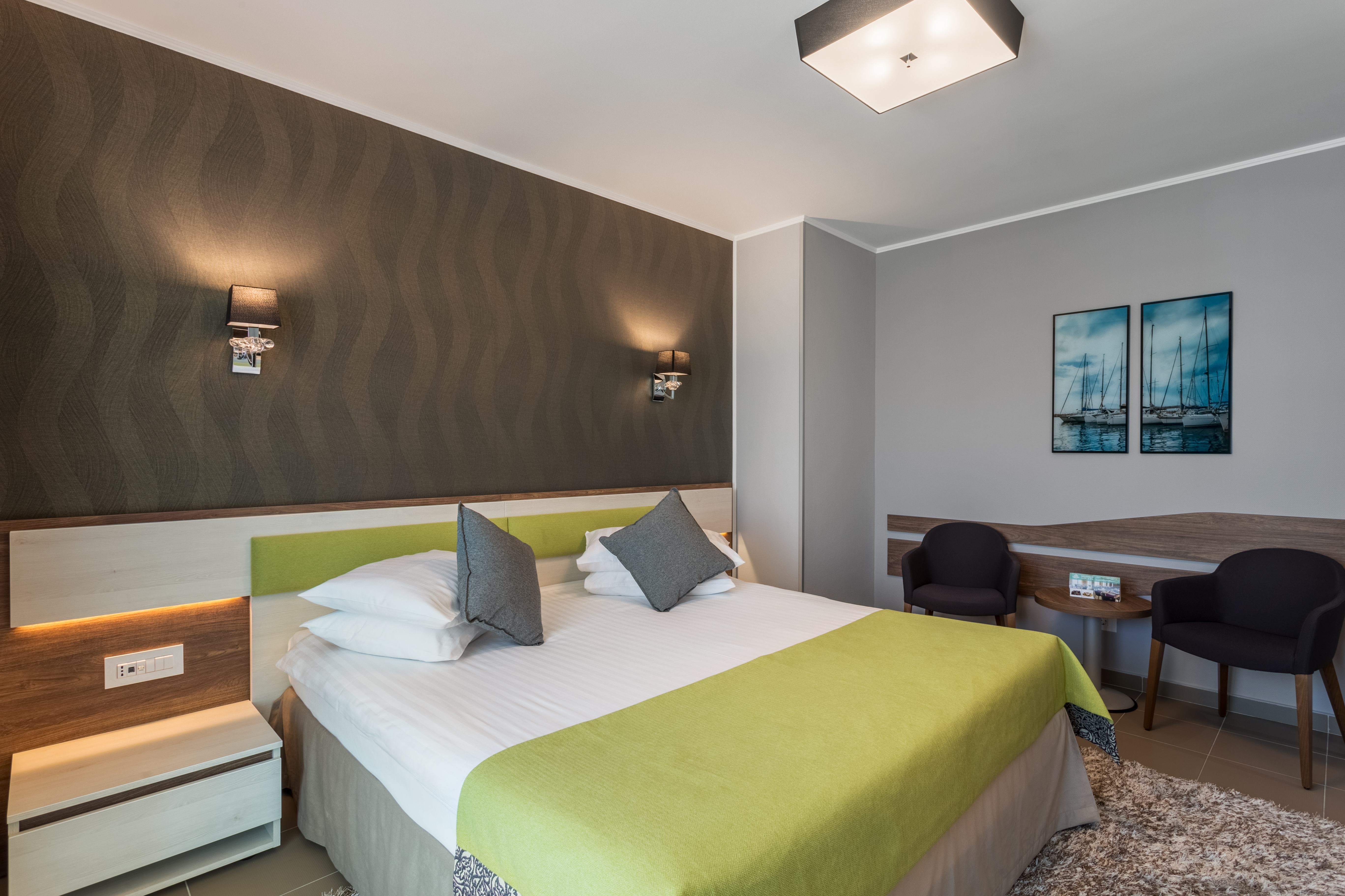 Standard, Double Bed, City View