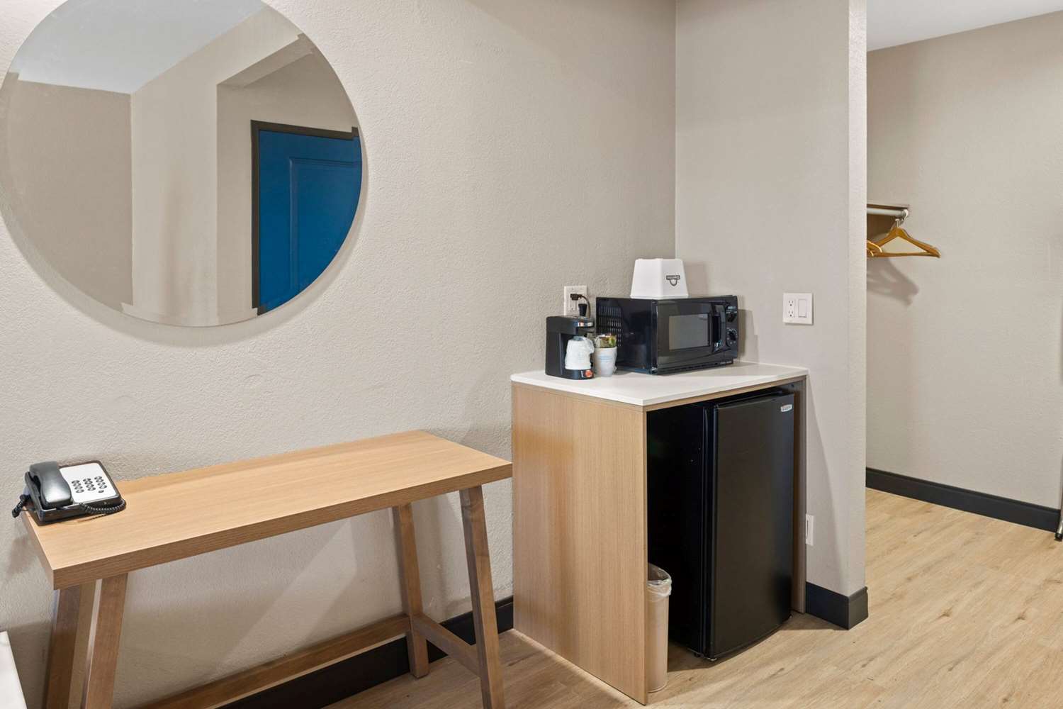 Days Inn by Wyndham San Diego-East/El Cajon 5/56