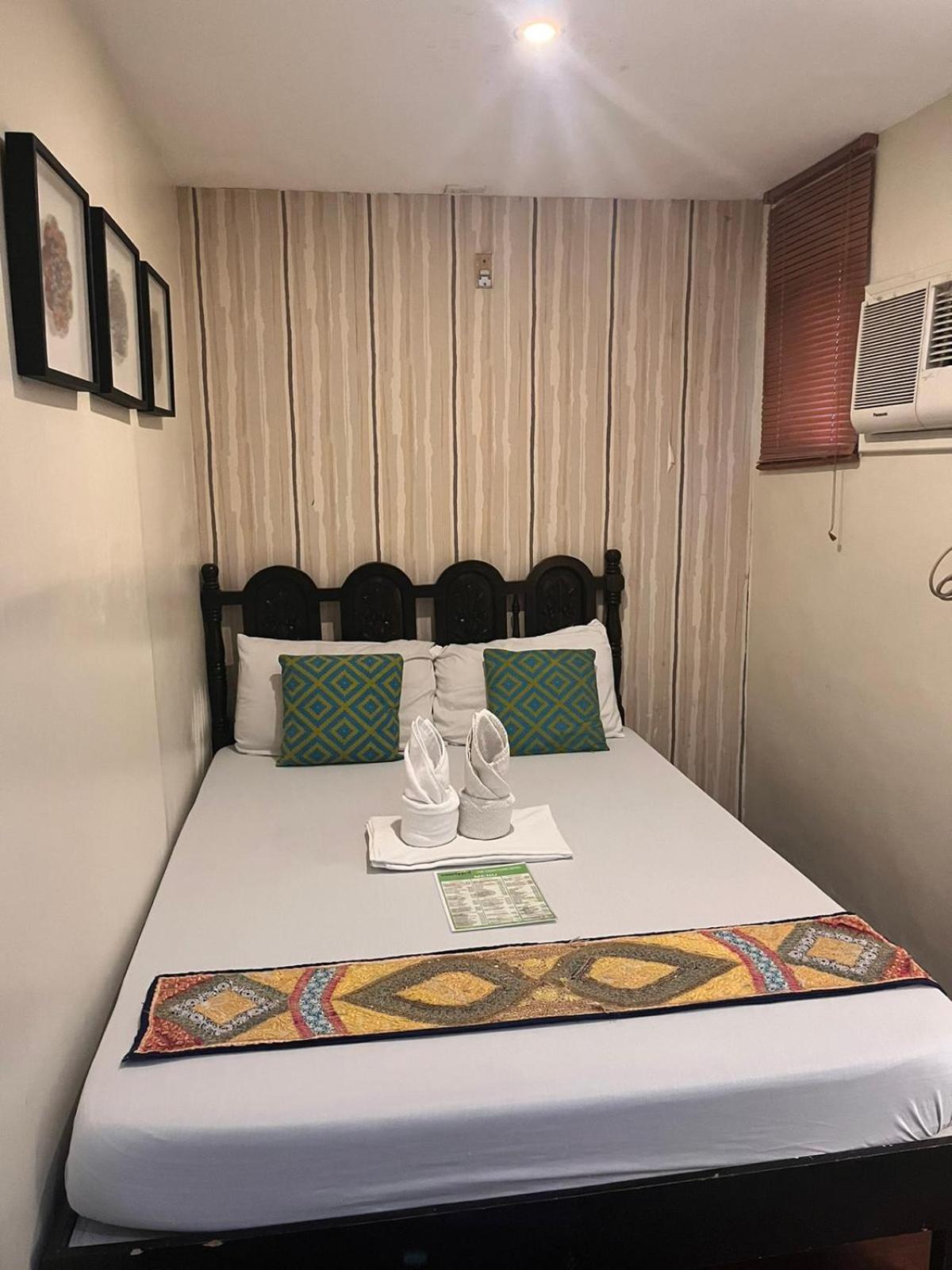 Courtyard Hotel 14/40