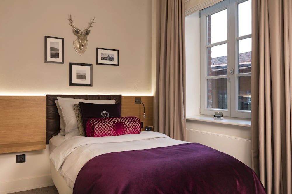 Hotel Brunnenhaus Schloss Landau 8/50