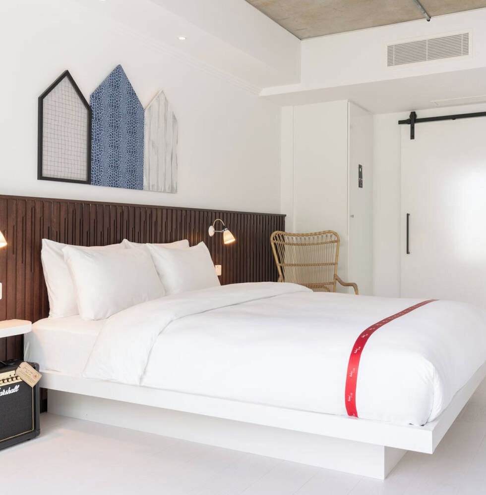Lovely, Queen Bed, Accessible
