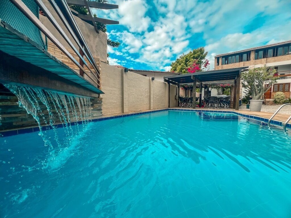 Falesia Praia Hotel 35/42