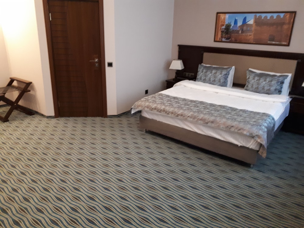 RUMA PORT HOTEL 7/43