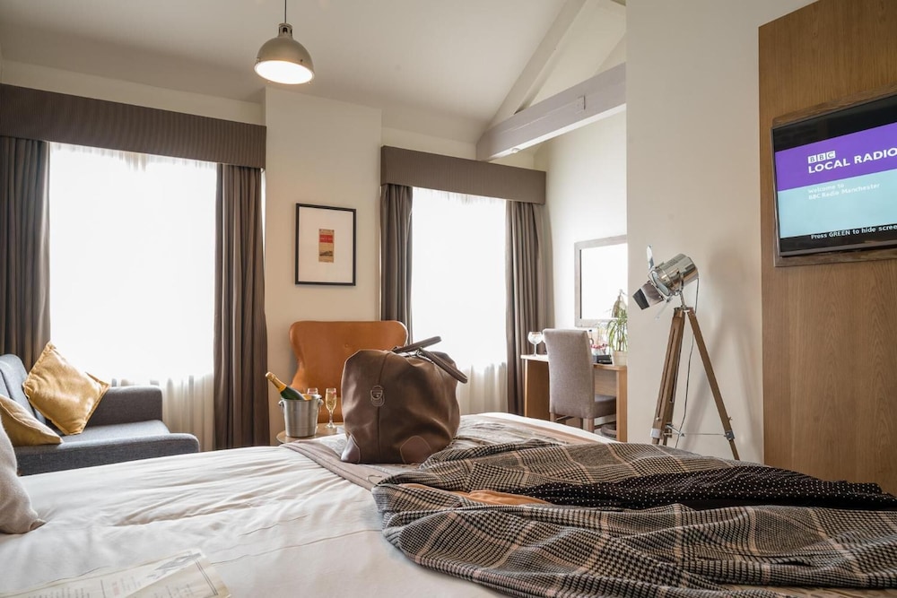 The Abel Heywood Pub & Boutique Hotel 7/43