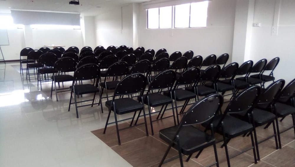 Hotel Business Center International 23/27