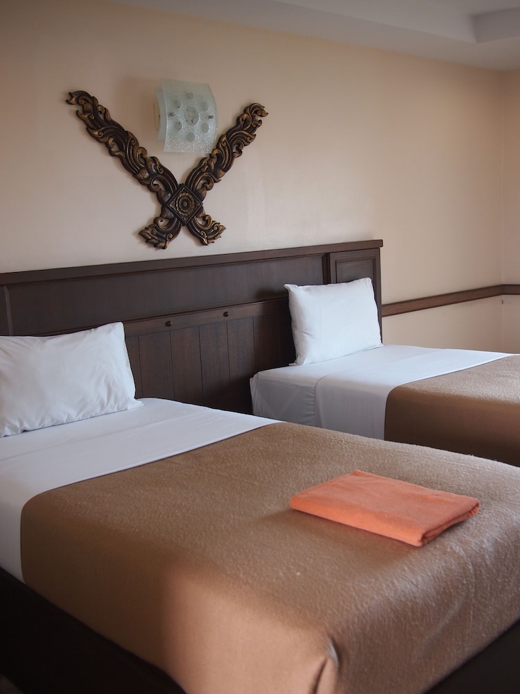 ROOM, TWIN BEDS