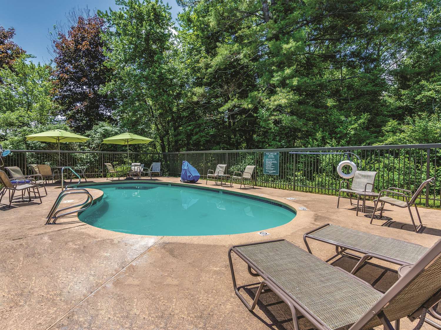 La Quinta Inn And Suites By Wyndham Salem Nh 34/42